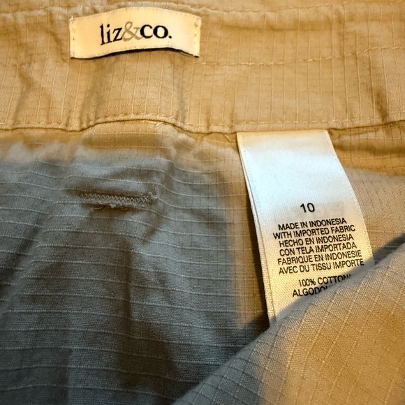 🤎 **Liz & Co. Khaki Lace-Up Front Skirt** Size **10 | 100% Cotton - Picture 3 of 6